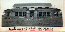 Fotografia da construção do Automovel Club de Goiás em Goiânia. [Goiânia], [1938].